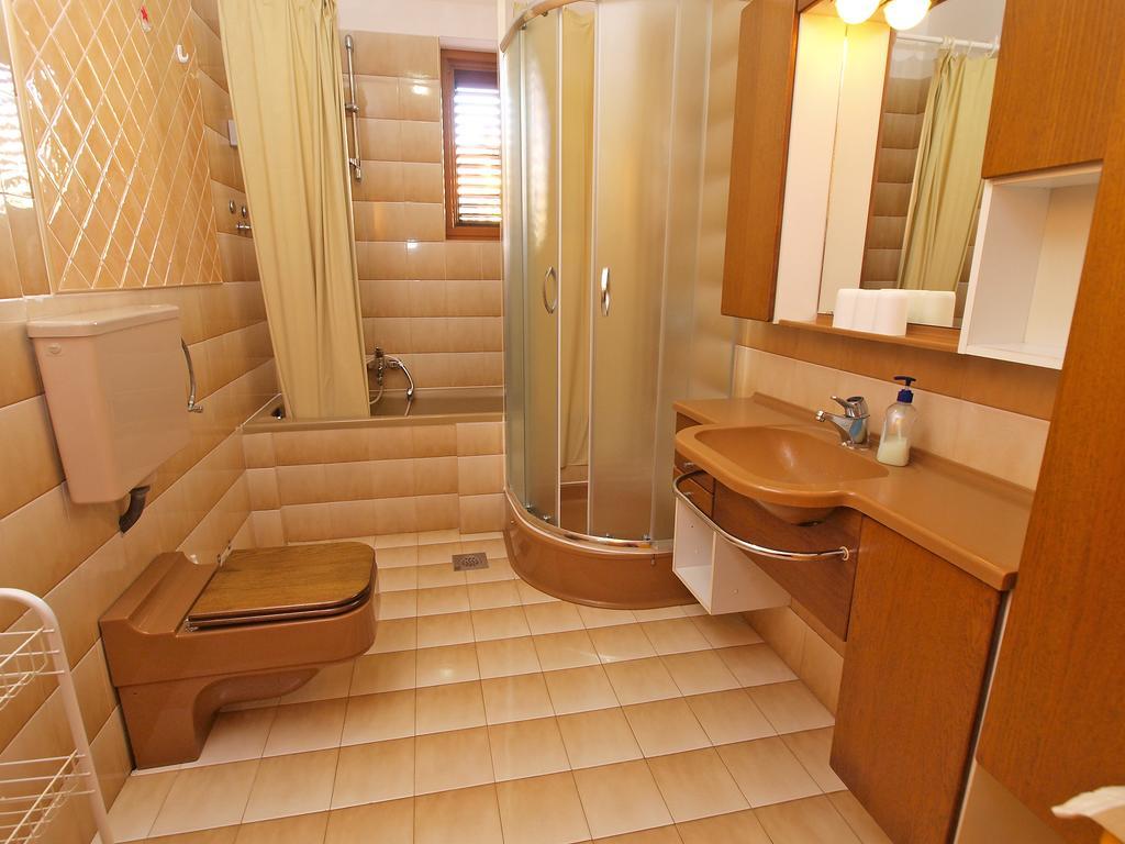 Apartments Fumica 954 Пула Екстериор снимка